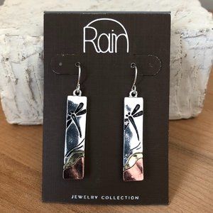 Dragonfly earrings (2 for $8)